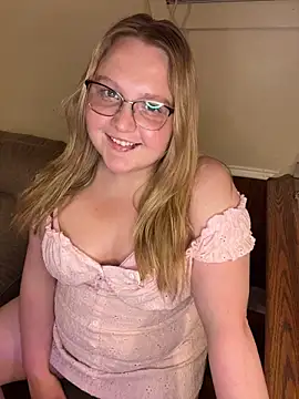 PhatAssBlond's Live XXX Chat