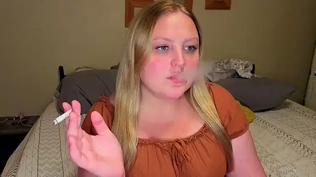 צ'אט XXX בשידור חי של Phatassblonde