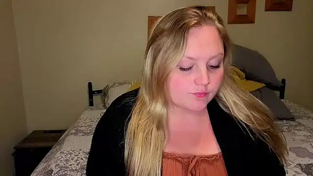 Phatassblonde's Live XXX Chat