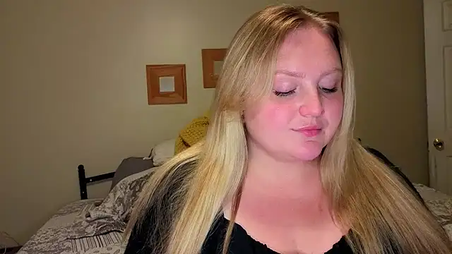 Phatassblonde's Live XXX Chat