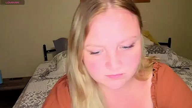 Phatassblonde's Live XXX Chat