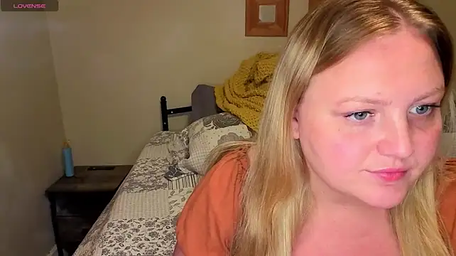 Phatassblonde's Live XXX Chat