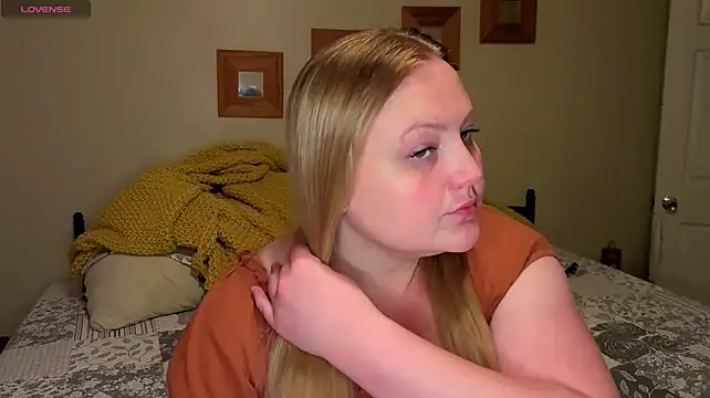 Phatassblonde's Webcam Show