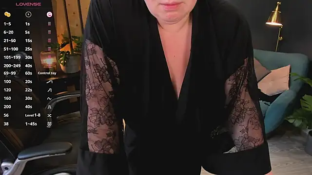 הופעת וובקאם של Monica_Rayyy