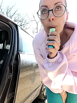 Jade_Emeraud: вебкам-шоу