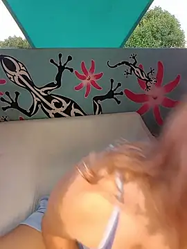 Sala de chat ao vivo de Jade_Emeraud