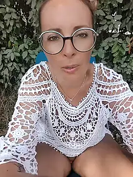 Show modela Jade_Emeraud na web-kameri