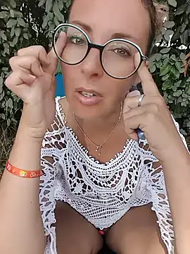 Jade_Emeraud's Live XXX Chat
