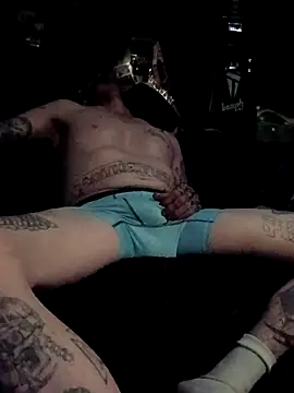 2Hot2gether69: διαδικτυακό σόου στην κάμερα
