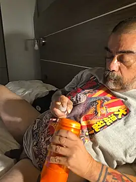 Simian_Beardのウェブカメラショー
