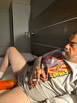 Pertunjukan Kamera Web Simian_Beard