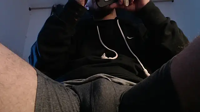 s_sven03 Show Webcam