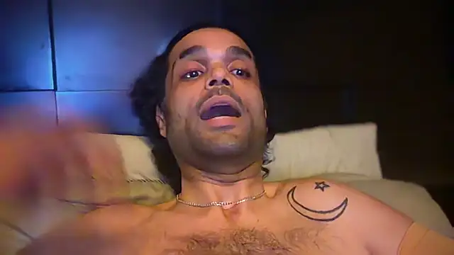 KungFuPanda001's Webcam Show