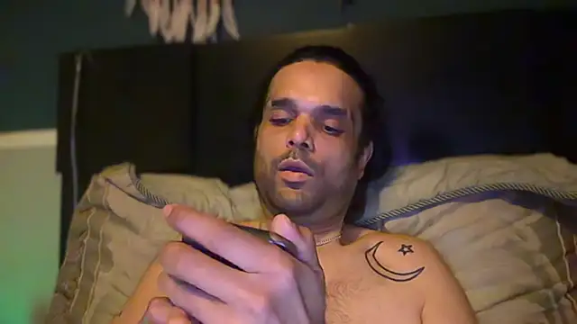 icebergslim281 Show in webcam