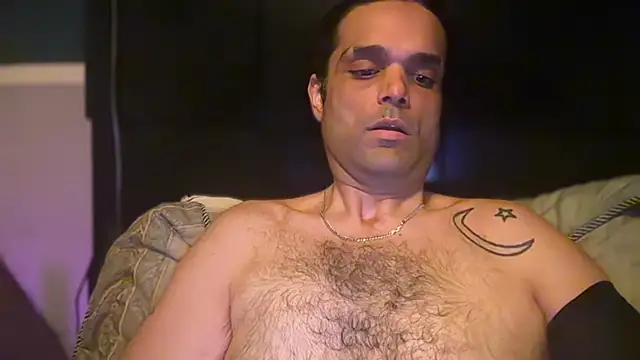 icebergslim281: διαδικτυακό σόου στην κάμερα