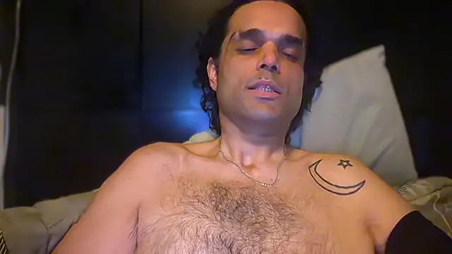 icebergslim281 Show in webcam
