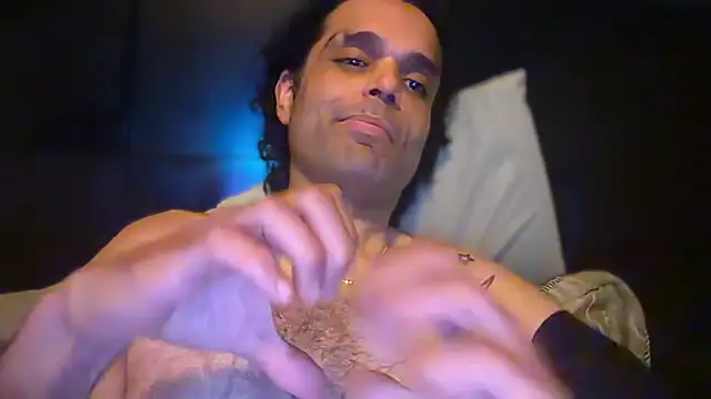 icebergslim281 Show in webcam