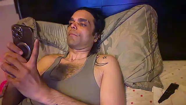 icebergslim281: διαδικτυακό σόου στην κάμερα