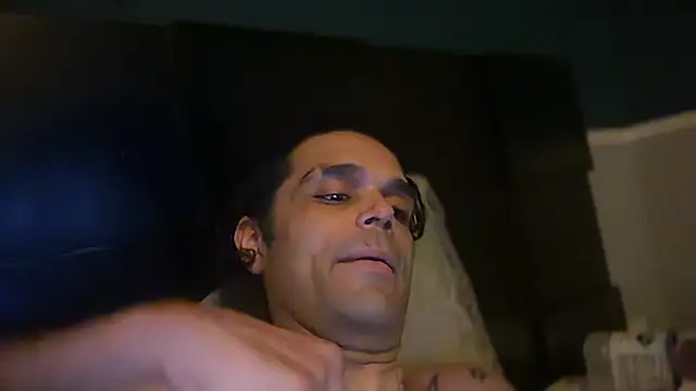 icebergslim281 Show in webcam