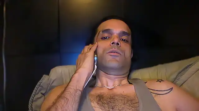 icebergslim281 Show in webcam