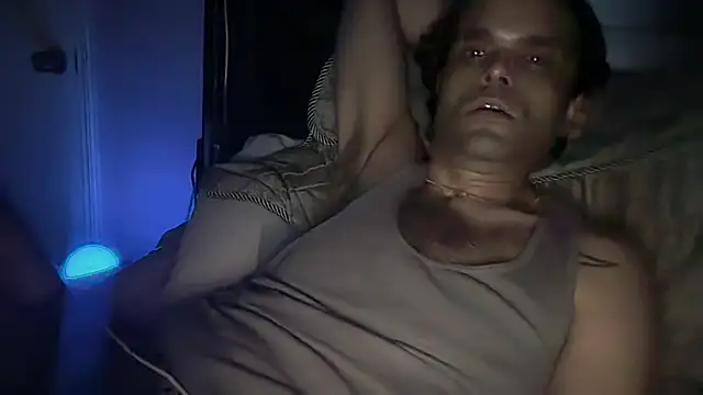 icebergslim281 Show in webcam