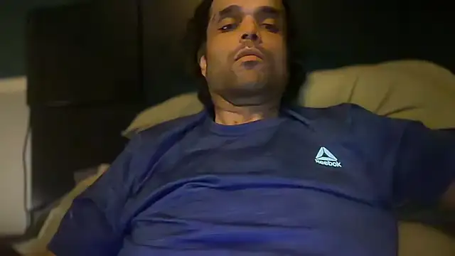 icebergslim281 Show in webcam