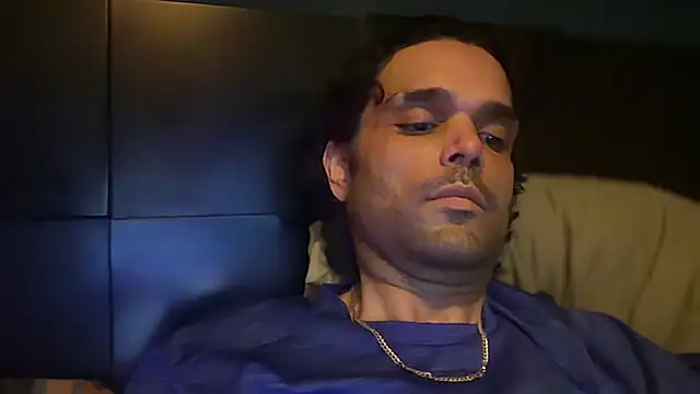 icebergslim281 Show in webcam