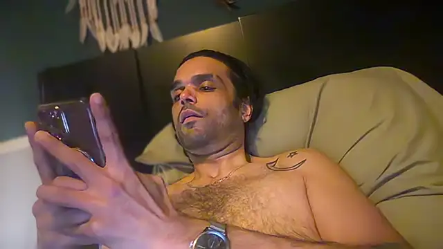 icebergslim281: διαδικτυακό σόου στην κάμερα