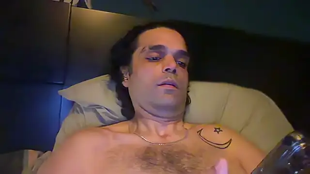 icebergslim281 Show in webcam
