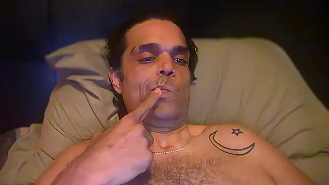 icebergslim281 Show in webcam