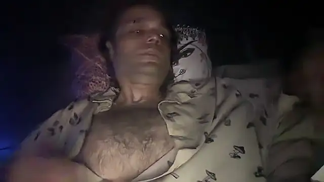 icebergslim281 Show in webcam