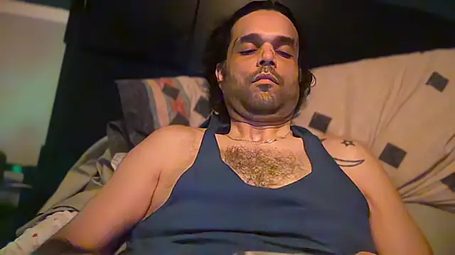 icebergslim281 Show in webcam