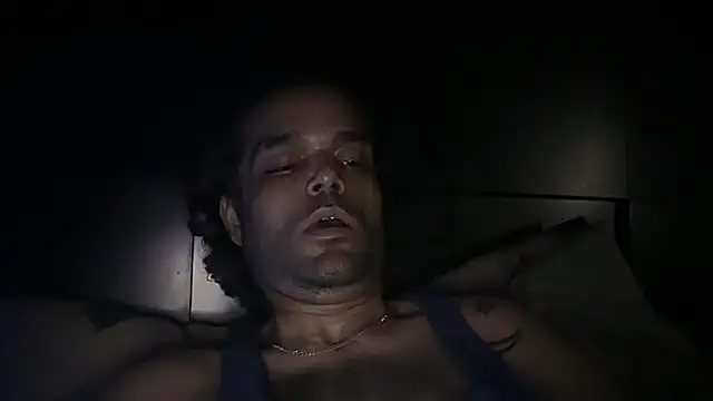 icebergslim281 Show in webcam