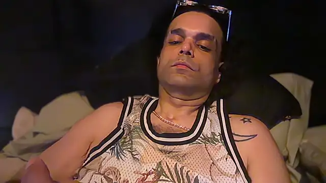 icebergslim281: διαδικτυακό σόου στην κάμερα