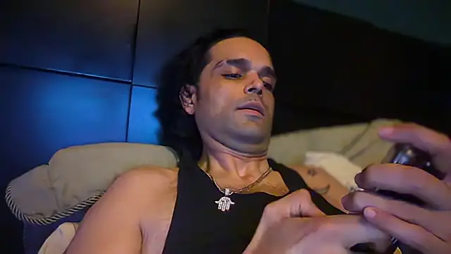 icebergslim281 Show in webcam