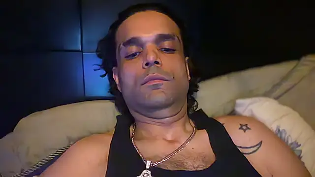 icebergslim281 Show in webcam