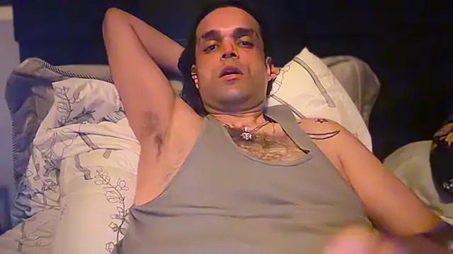 icebergslim281 Show in webcam