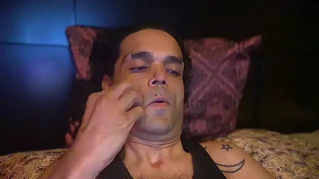 icebergslim281 Show in webcam