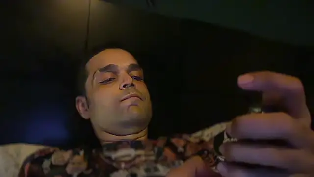 icebergslim281 Show in webcam