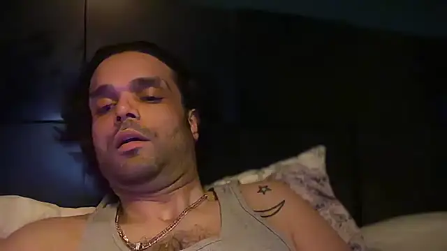 icebergslim281 Show in webcam