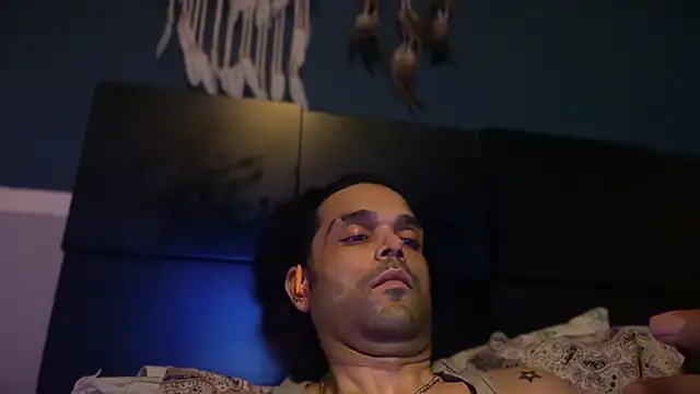 icebergslim281: διαδικτυακό σόου στην κάμερα