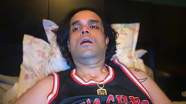 icebergslim281 Show in webcam