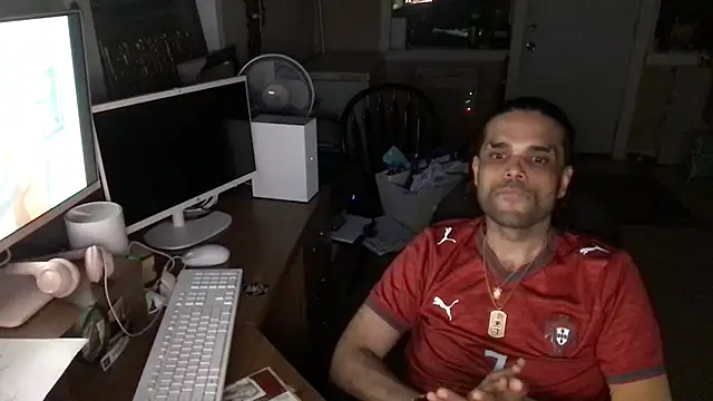 icebergslim281 Show in webcam