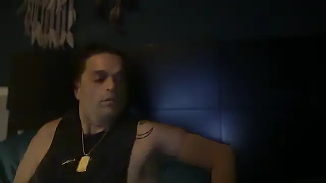 icebergslim281: διαδικτυακό σόου στην κάμερα