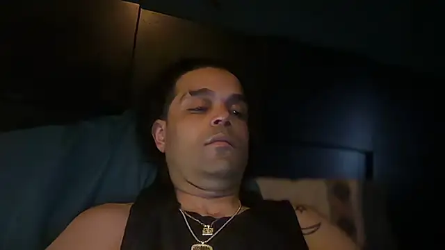 icebergslim281 Show in webcam