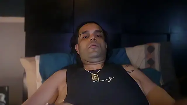icebergslim281: διαδικτυακό σόου στην κάμερα