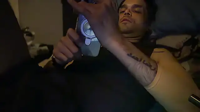 icebergslim281 Show in webcam