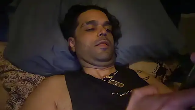 icebergslim281 Show in webcam