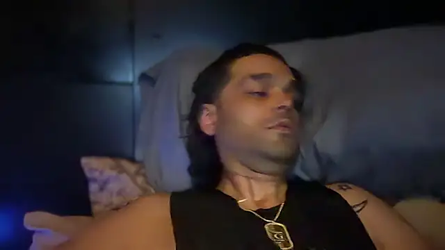 icebergslim281 Show in webcam