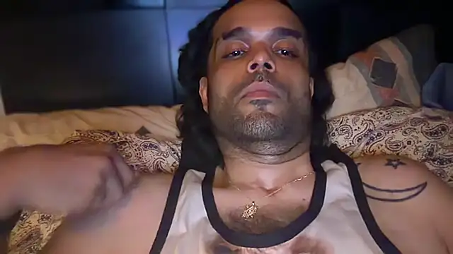 icebergslim281 Show in webcam